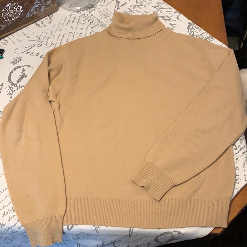 100% Cashmere sweater